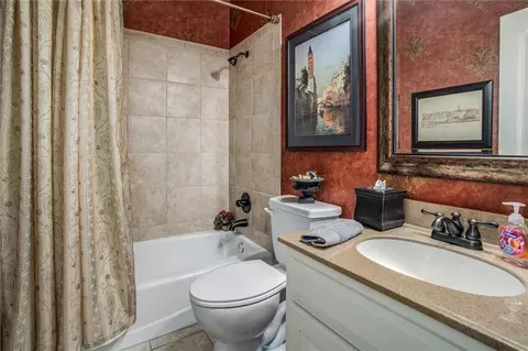 Bath - 3913 NW Redspire St, Lees Summit, MO 64064 photo 2 of 3