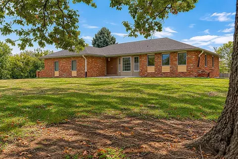 25025 W 143rd St, Olathe, KS 66061