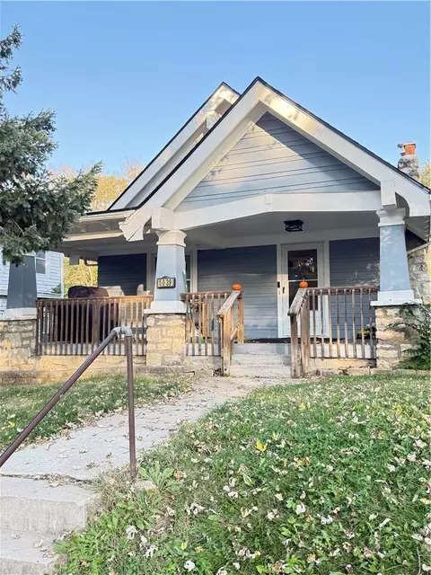 5039 Woodland Ave, Kansas City, MO 64110