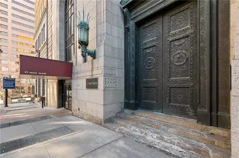 21 W 10th St #11A, Kansas City, MO 64105