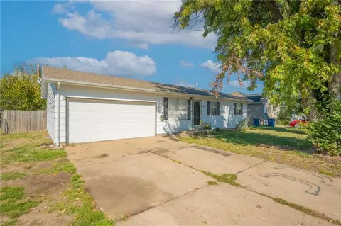 1417 Wimer Pl, Joplin, MO 64804