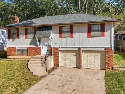 1428 S Apache Ln, Olathe, KS 66062