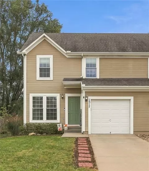 1517 S 5th E St, Louisburg, KS 66053