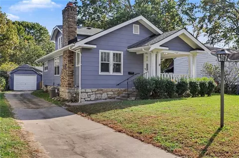7537 Wyandotte St, Kansas City, MO 64114