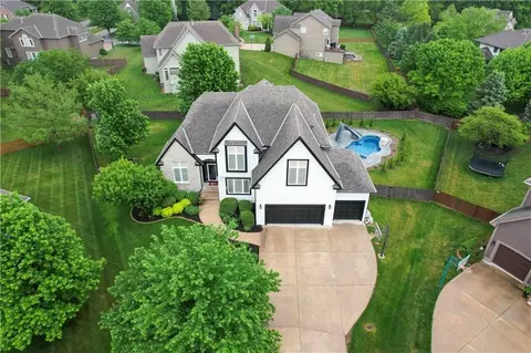 15649 S Hallet St, Olathe, KS 66062
