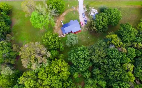 15420 State Route 7 Hwy, Creighton, MO 64739
