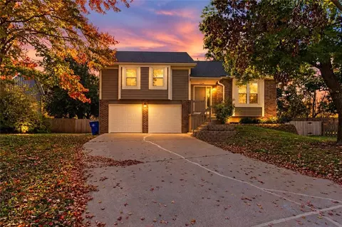 12306 S Darnell St, Olathe, KS 66062