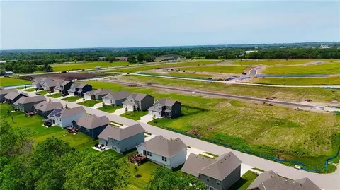View/Area - 3512 SE Sunset Ridge Dr, Lees Summit, MO 64083 photo 3 of 5