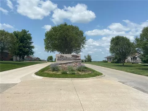 lot14 Magnolia Cir, Maryville, MO 64468