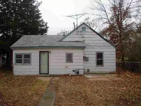 512 E 18th, Winfield, KS 67156 photo 1