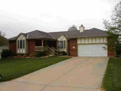 517 E 35th, Winfield, KS 67156 photo 1