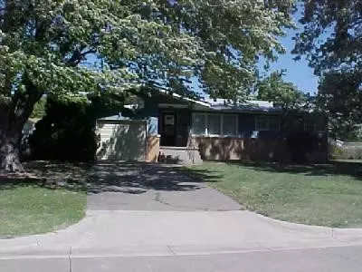 943 E 1st St, Russell, KS 67665 photo 1