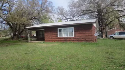 520 E Main St, Harper, KS 67058 photo 1