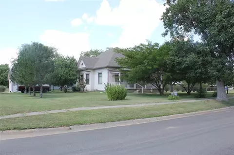 402 E 2nd Ave, Cheney, KS 67025 photo 1
