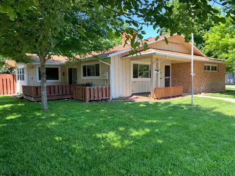 228 E 2nd Ave, Cheney, KS 67025 photo 1