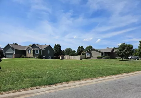 4317 Niblick Dr #607 CLEEK CT, Winfield, KS 67156