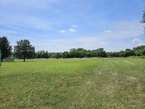 4011 Quail Ridge Dr, Winfield, KS 67156