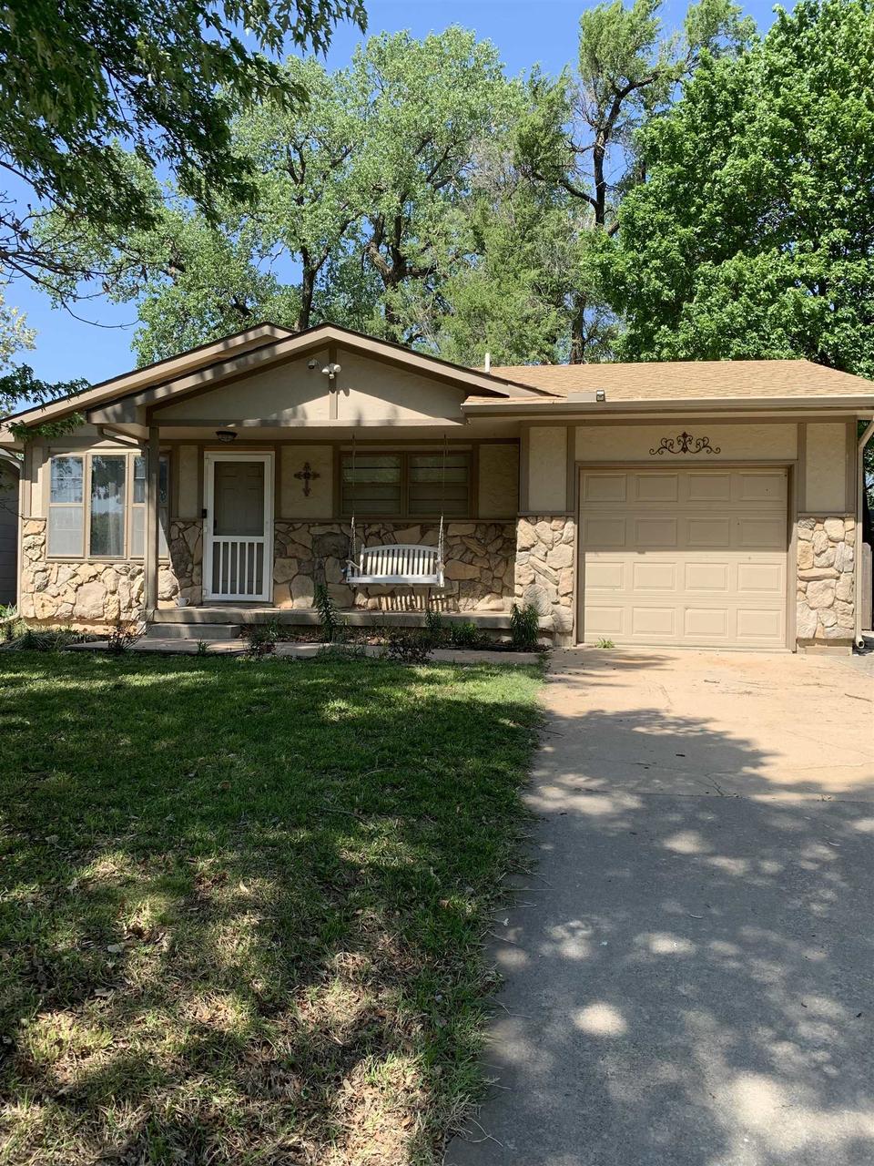 251 N Tracy St, Wichita, KS 67212 29 Photos MLS 611285 Movoto