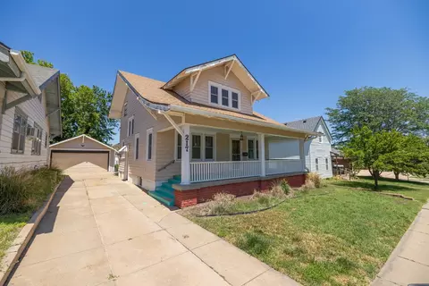 217 E Main St, Lyons, KS 67554 photo 1