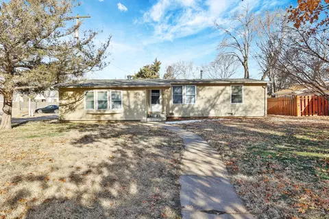 220 E 2nd, Cheney, KS 67025 photo 1