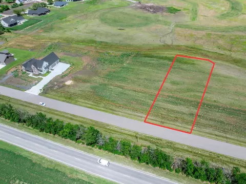 16735 W Hickory Ct, Goddard, KS 67052