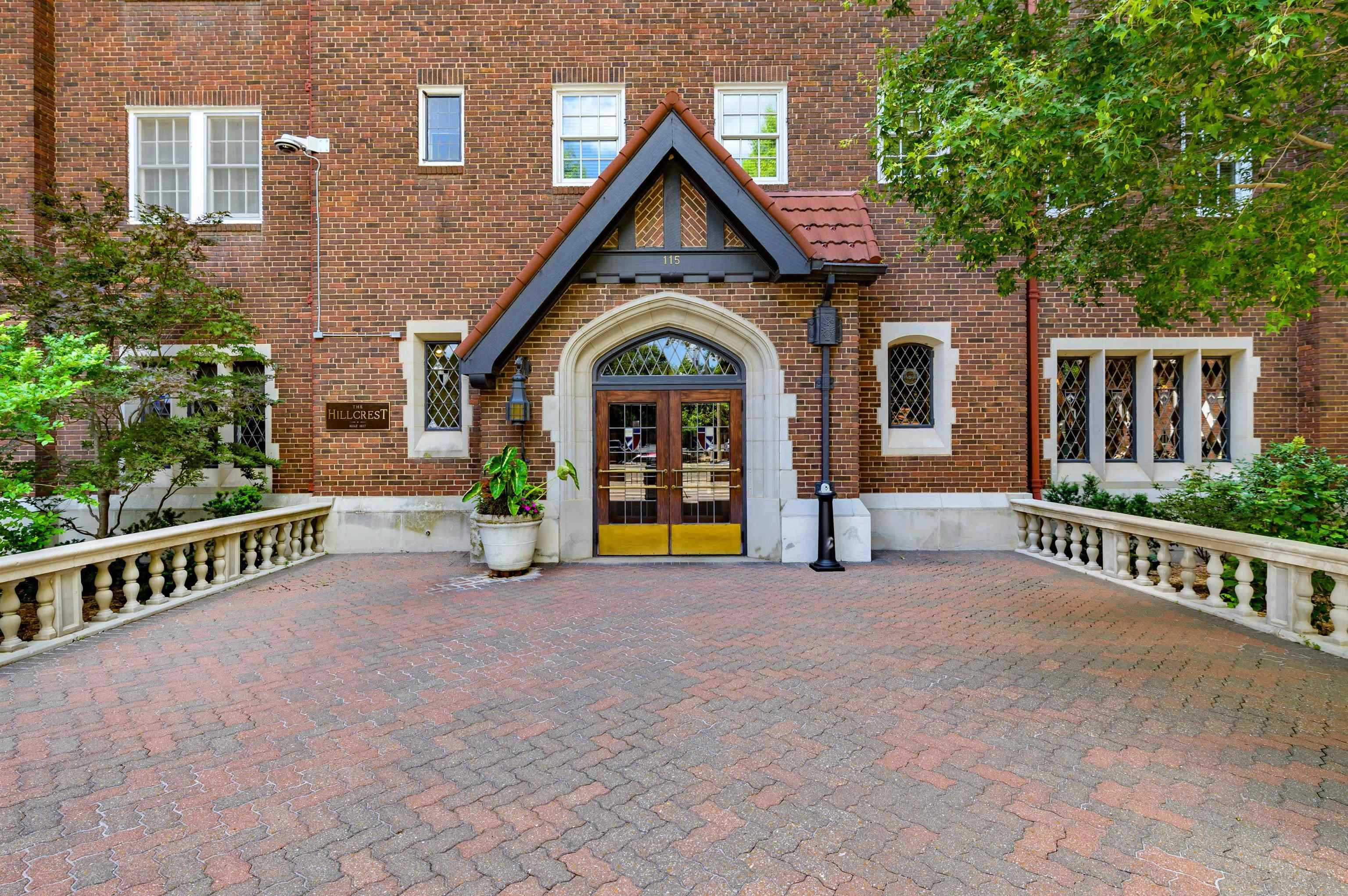 115 S Rutan St Unit 5 E  