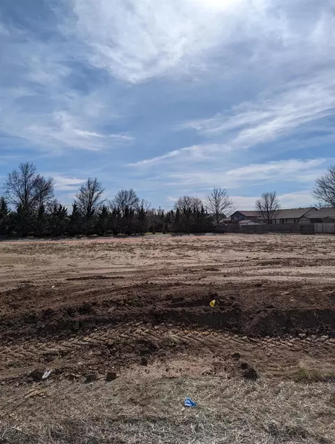 721 N Cedar Downs Cir, Wichita, KS 67235