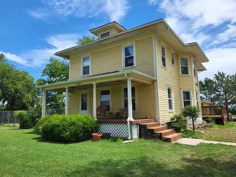 1200 E 4th St, Eureka, KS 67045 photo 1