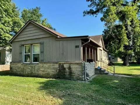 511 E 3rd Ave, Winfield, KS 67156 photo 1