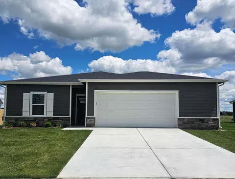 220 S Gatewood St, Valley Center, KS 67147