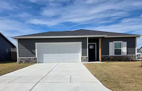 3139 E Highridge Ct, Park City, KS 67219