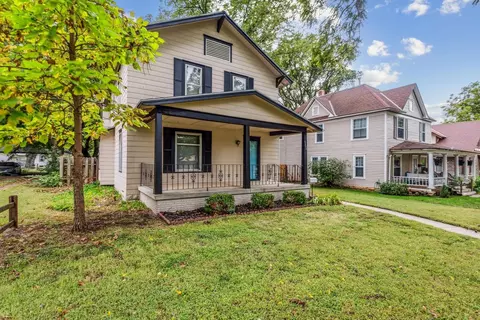 1111 E 7th Ave, Winfield, KS 67156 photo 1