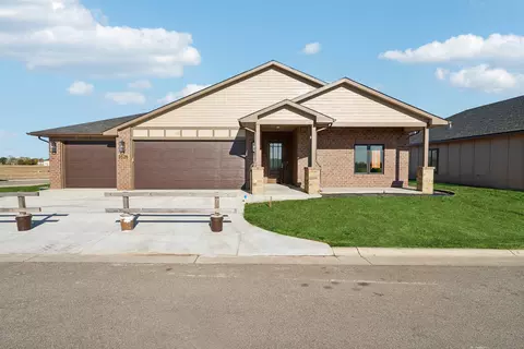 1626 S Dove Pl, Goddard, KS 67052