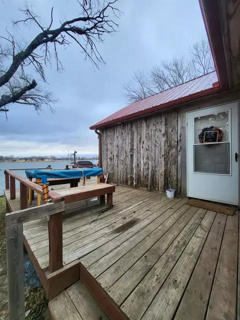 Exterior - 109 Eureka Lake Rd, Eureka, KS 67045 photo 3 of 8