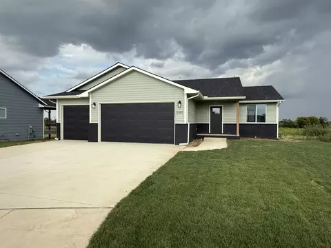 5301 W 42nd St S, Wichita, KS 67215