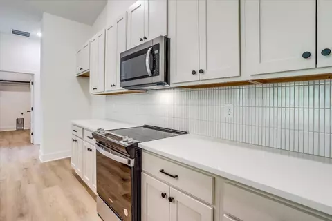 Kitchen - 5563 Wandering Way, Maize, KS 67101 photo 4 of 6