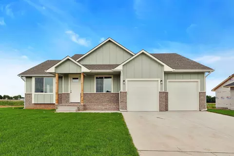 5424 W 42nd St S, Wichita, KS 67215