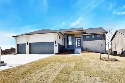 3235 N Bedford St, Wichita, KS 67226