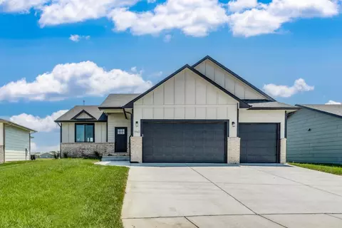 5542 N St Paul St, Wichita, KS 67204