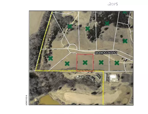 2015 Overlook Dr, Salina, KS 67401