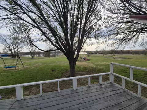 Exterior - 81 Eureka Lake Rd, Eureka, KS 67045 photo 3 of 7