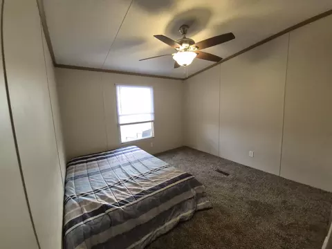 Bedroom - 81 Eureka Lake Rd, Eureka, KS 67045 photo 3 of 4