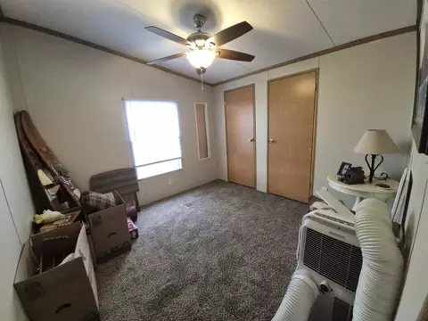 Bedroom - 81 Eureka Lake Rd, Eureka, KS 67045 photo 4 of 4