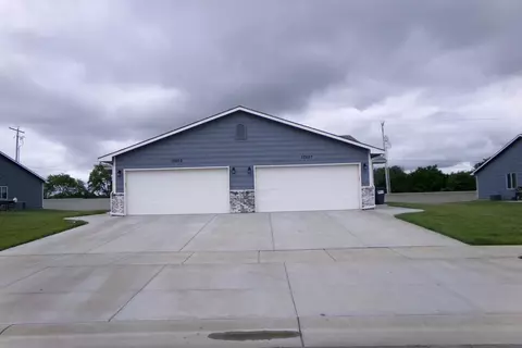 10540 E Conifer St #10542, Wichita, KS 67207