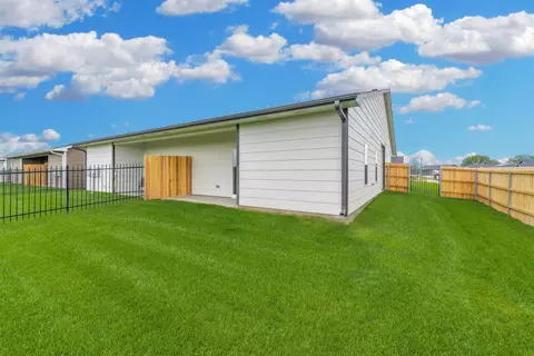 Exterior - 2017 N Reece St, Goddard, KS 67052 photo 9 of 11