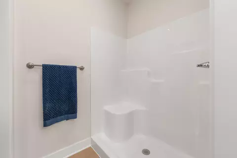 Bath - 2017 N Reece St, Goddard, KS 67052 photo 2 of 3