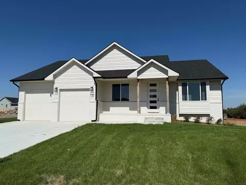 130 E Poplar Cir, Goddard, KS 67052