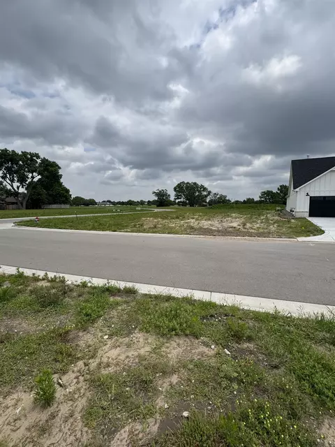 4558 N Sandkey St, Wichita, KS 67204