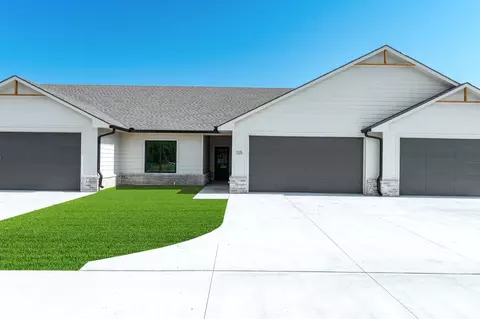 125 N Sheridan Ave, Valley Center, KS 67147