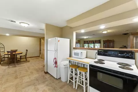 Kitchen - 3266 Dove Rd, Abilene, KS 67410 photo 6 of 6